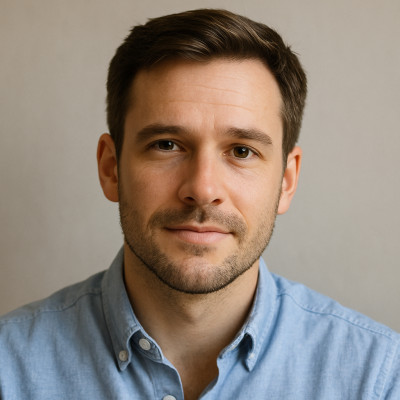 Tobias F.